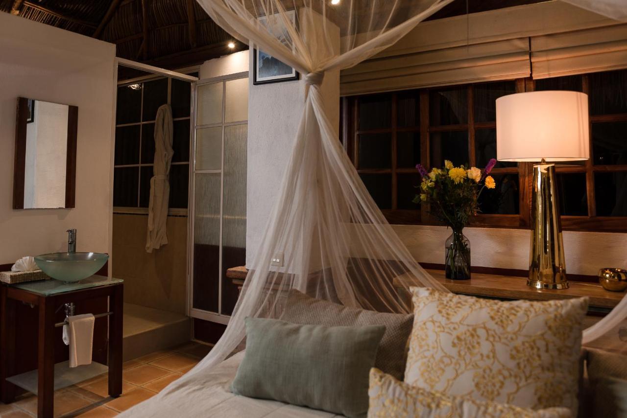 Villa Bella Bed & Breakfast Inn La Cruz de Huanacaxtle エクステリア 写真